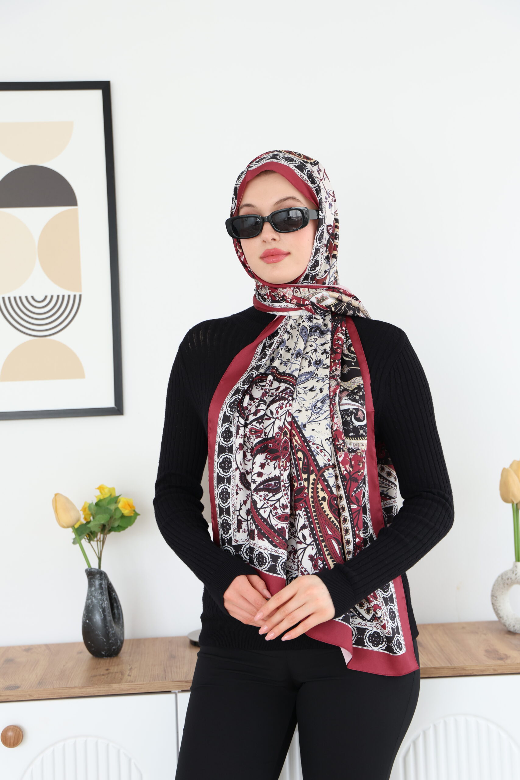 Neon Kırmızı Etnik Desen Lüks Saten İşlemeli Şal - Görsel 5